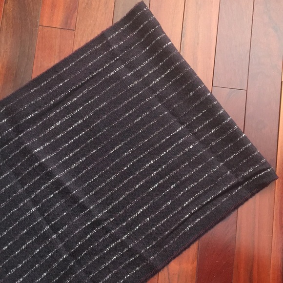 CATERINA DE MEDICI Woolen LARGE Plaid Scarf - Picture 3 of 6